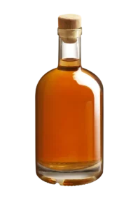 Bouteille de rhum ambré aux reflets dorés, parfaite pour une dégustation ou la préparation de cocktails.
